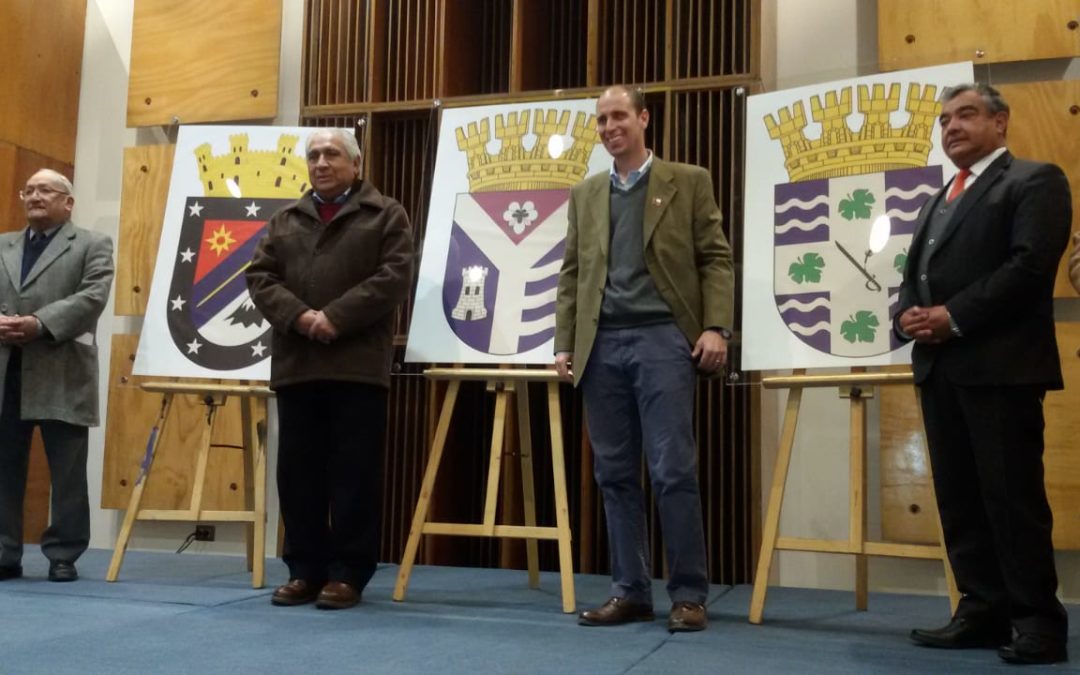 Alcalde fue parte de la selección de escudos de la nueva Región