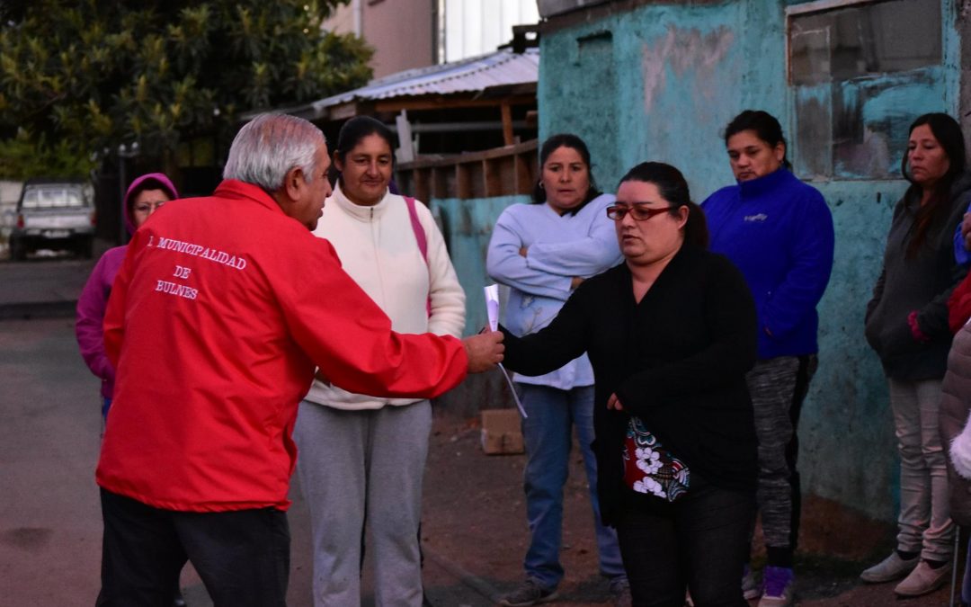 Vecinos de Villa Fresia se reúnen con alcalde para conocer proyecto de sede social