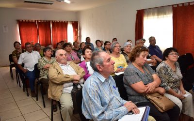 Masiva capacitación para que adultos mayores opten a recursos de Senama