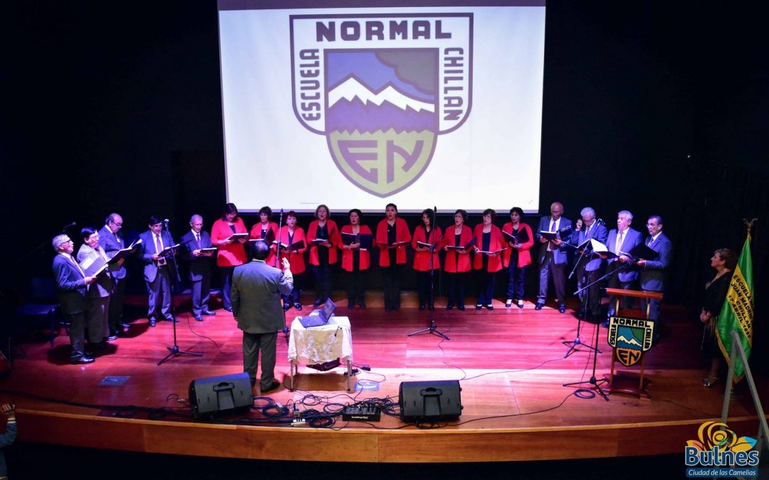 Brillante presentación del Coro de Profesores Municipalidades y Normalistas de Chillán en el Teatro Municipal de Bulnes