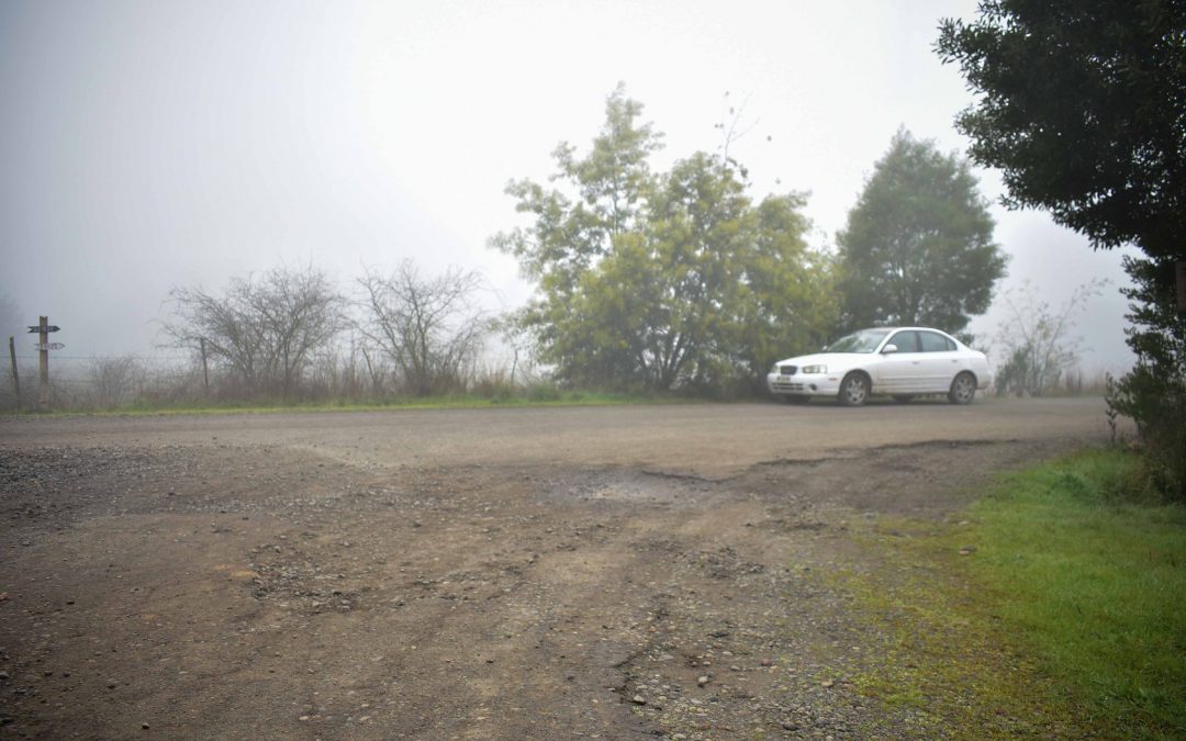 Comunidad de El Roble obtiene fondos para mejorar caminos del sector