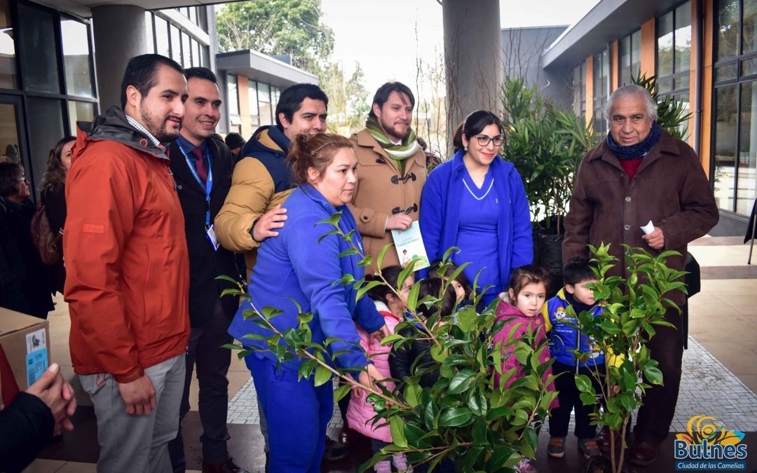 Eléctrica Saesa entrega árboles en Bulnes por mitigación de plan para construir subestaciones por $8100 millones