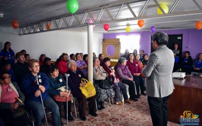 Municipio capacita a Adultos Mayores y busca solución a sus problemas