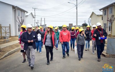 Familias felices recorren sus casas en las villas Fresia II y Las Golondrinas