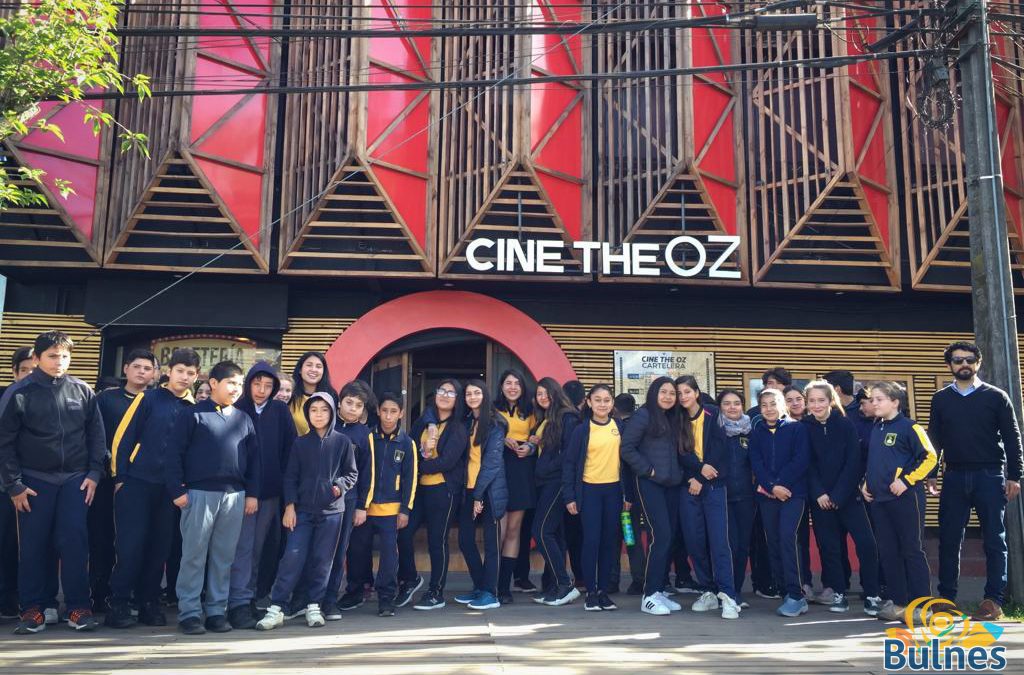 Escolares de la Escuela Evarista Ogalde Ortega disfrutan de una mañana de Cine