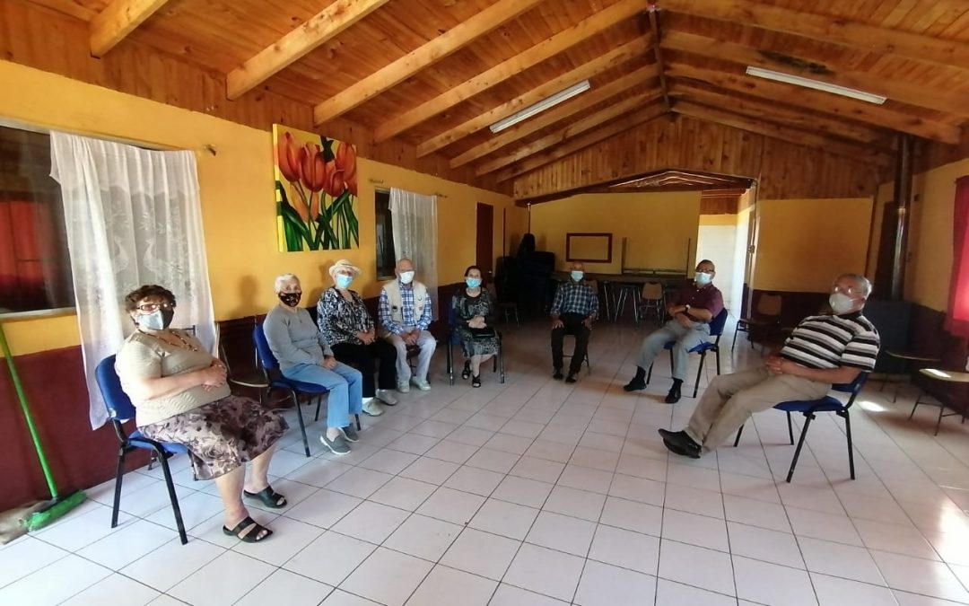 Adultos Mayores de Bulnes muestran gran interés en acceder a podóloga municipal