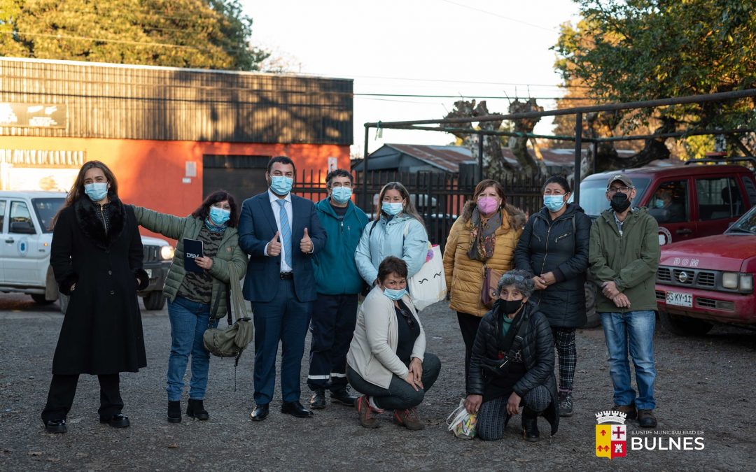 Alcalde de Bulnes se reúne con feriantes y compromete apoyo municipal