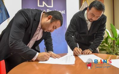 Firma de traspaso de recursos para remodelación del cementerio municipal